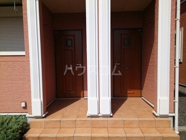 19/26 エントランス