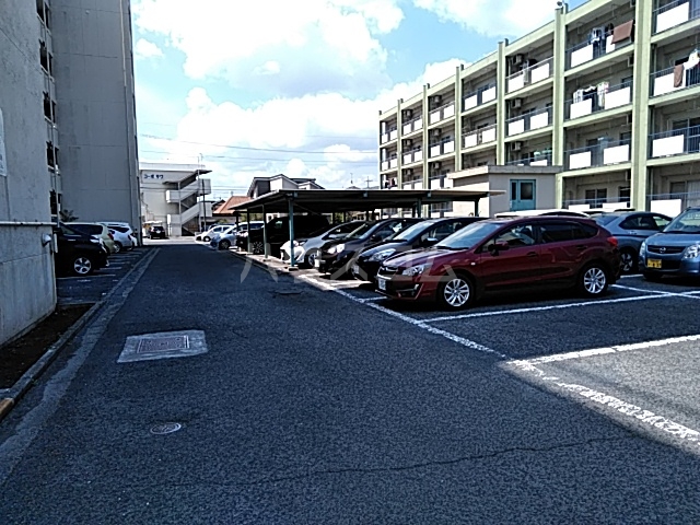 22/30 駐車場