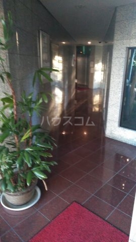 22/30 エントランス