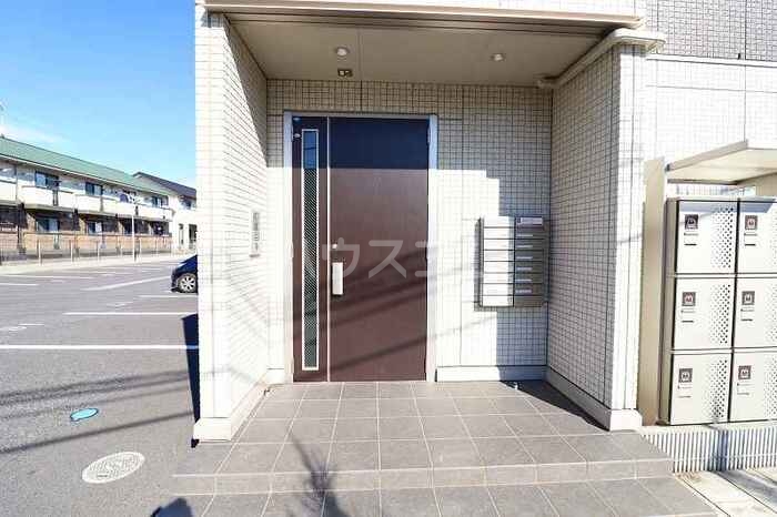 2/5 エントランス