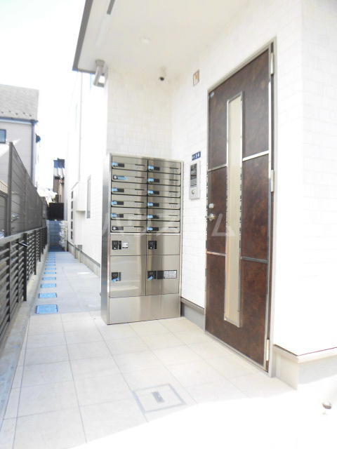 3/4 エントランス