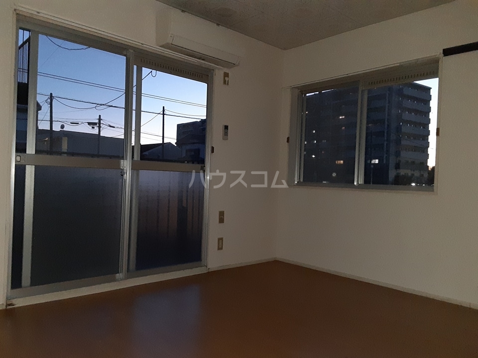 13/19 エントランス