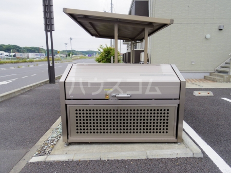 18/21 駐車場