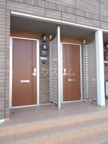 18/24 エントランス