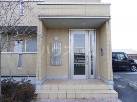 14/18 エントランス