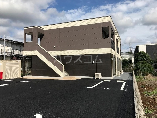 18/21 駐車場