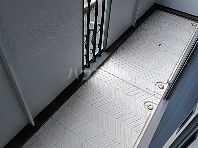 23/30 バルコニー