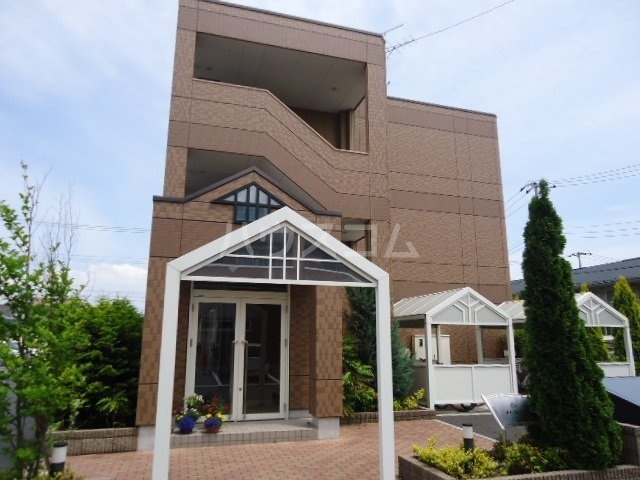 22/25 エントランス