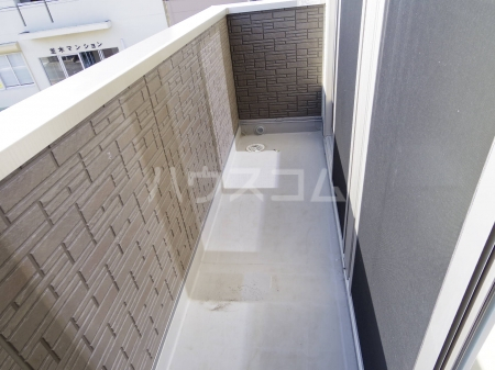 19/30 バルコニー