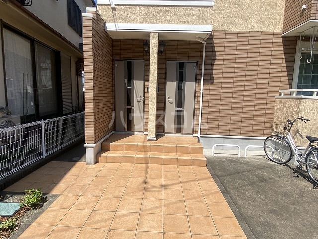 29/30 エントランス