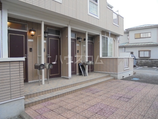 2/4 エントランス