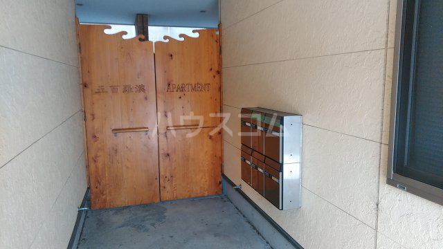 21/23 エントランス