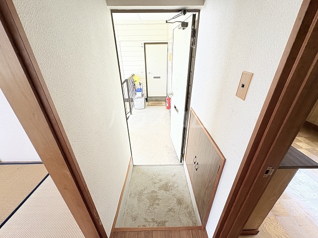 13/30 玄関