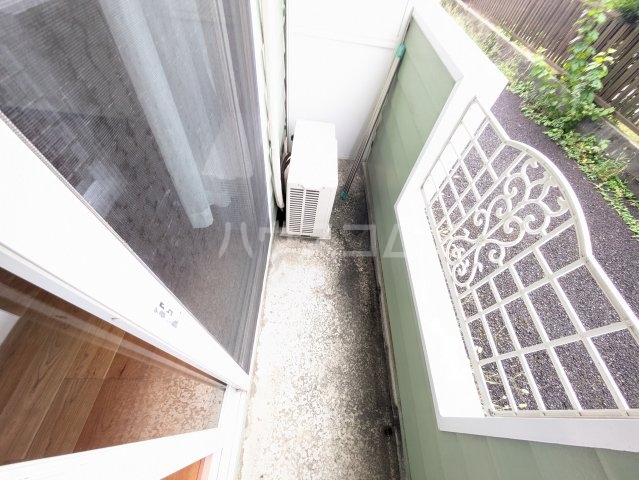 22/27 バルコニー