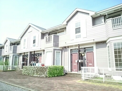 16/23 エントランス