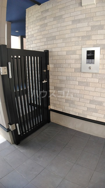 22/24 エントランス