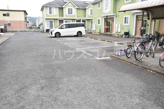 24/28 駐車場