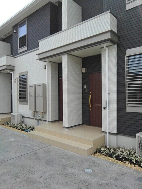 18/27 エントランス