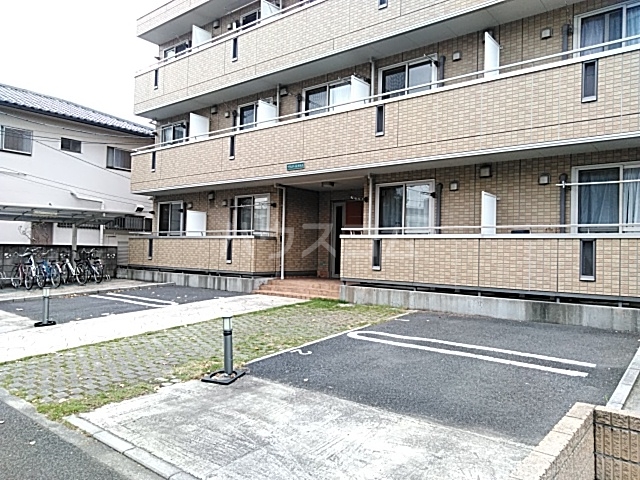 3/7 エントランス