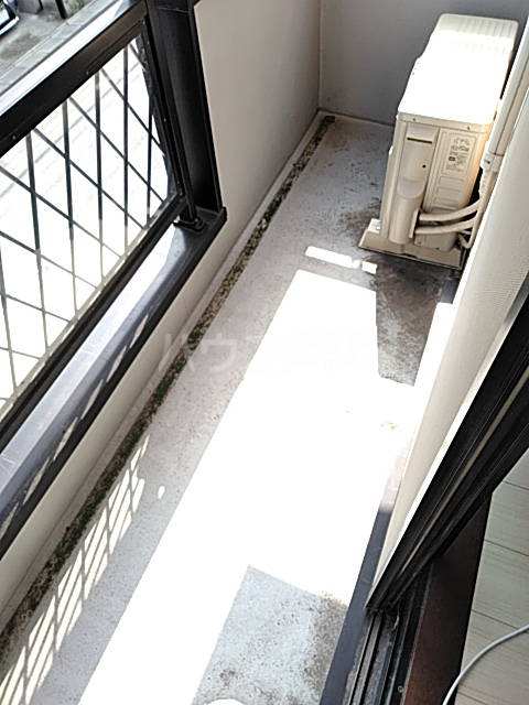 19/27 バルコニー