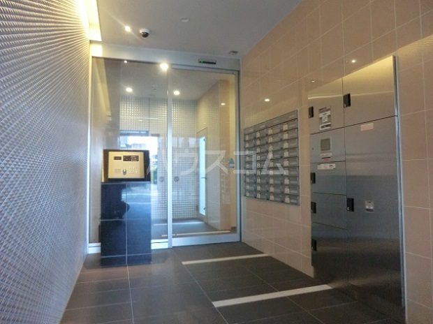 2/5 エントランス