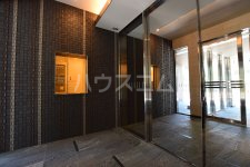 26/30 エントランス