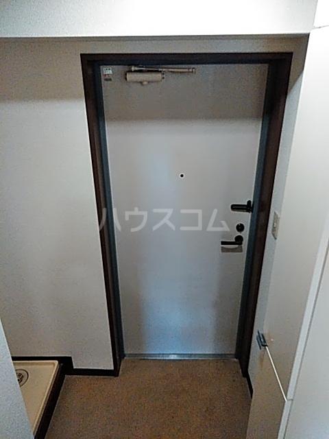 13/30 玄関