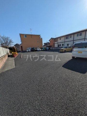 27/30 エントランス