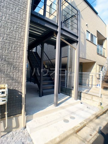 2/4 エントランス