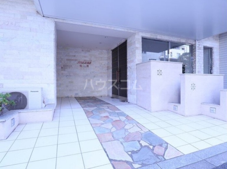 17/22 エントランス