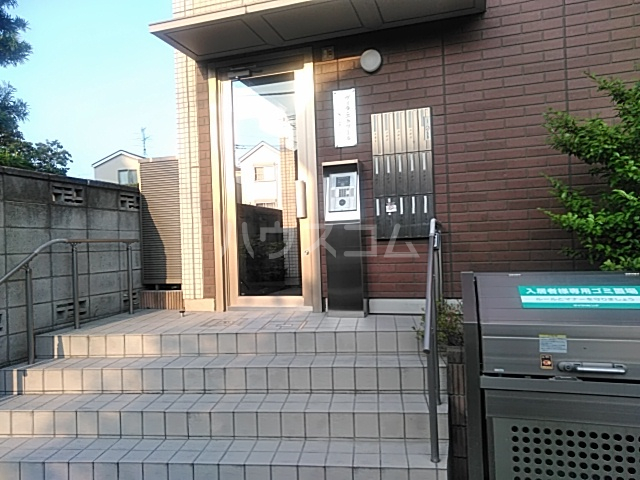 22/30 エントランス