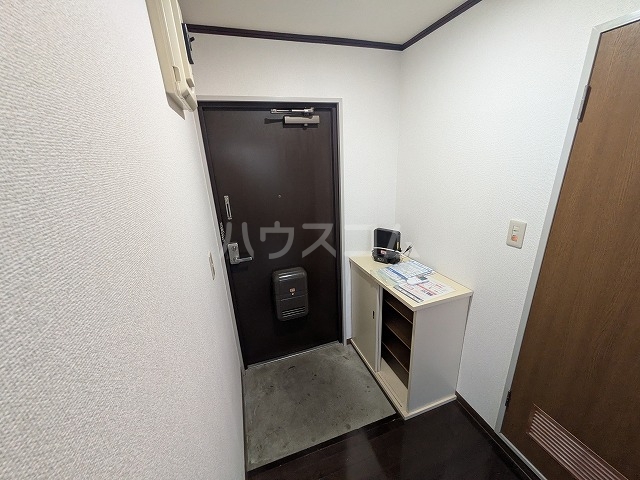 14/30 玄関