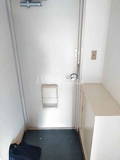 13/30 玄関