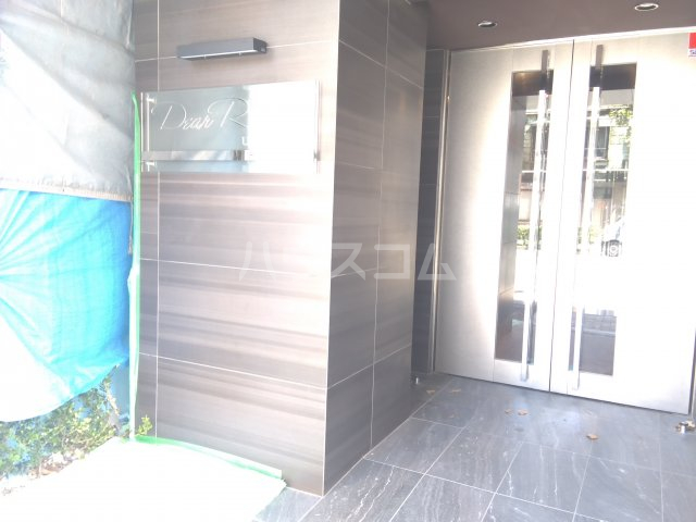 24/26 エントランス