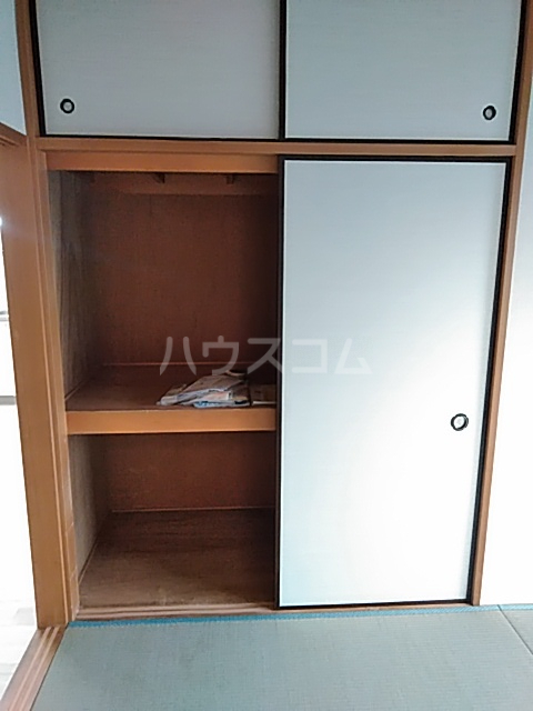 13/30 収納