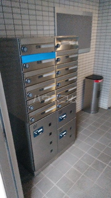 19/28 エントランス