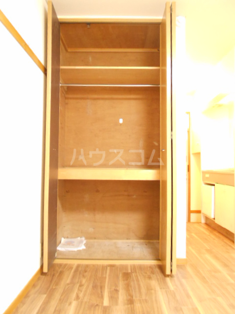 13/30 収納