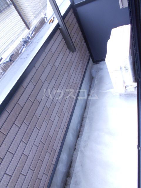 23/30 バルコニー