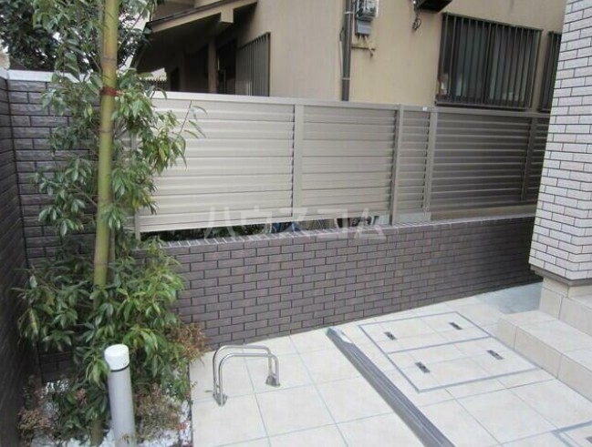 15/21 エントランス