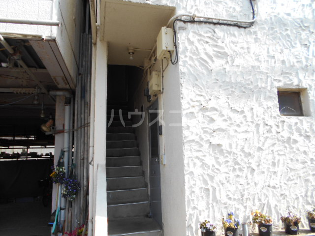 14/25 エントランス