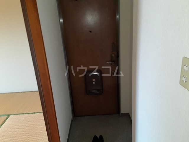 14/30 玄関