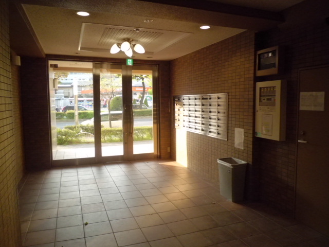 22/30 エントランス