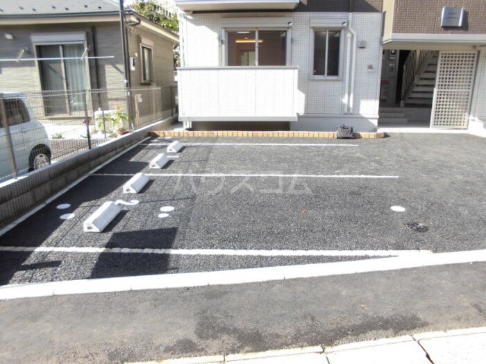 16/19 駐車場