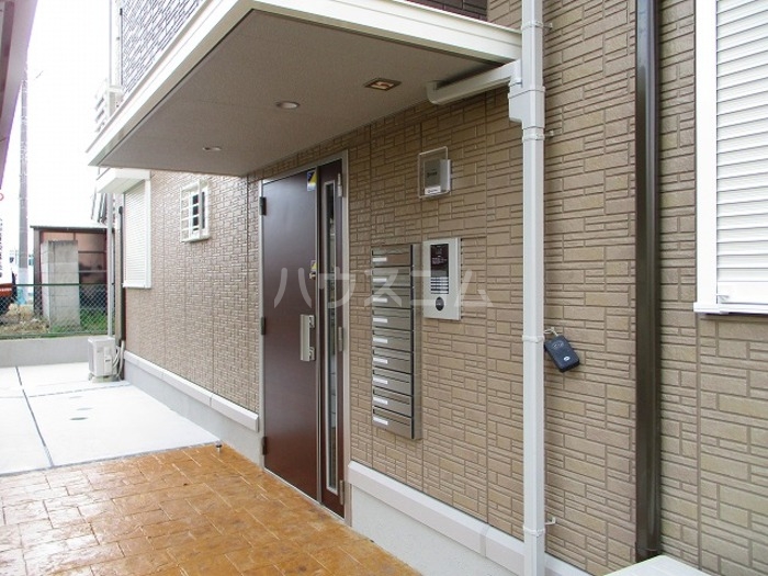 18/19 エントランス