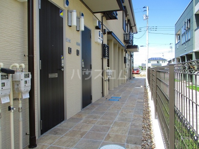 18/21 エントランス