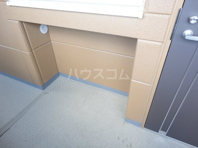 18/25 エントランス