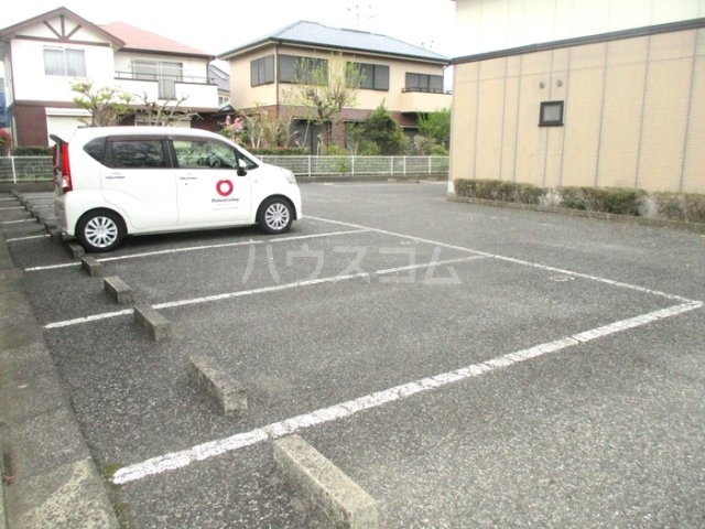 2/3 駐車場
