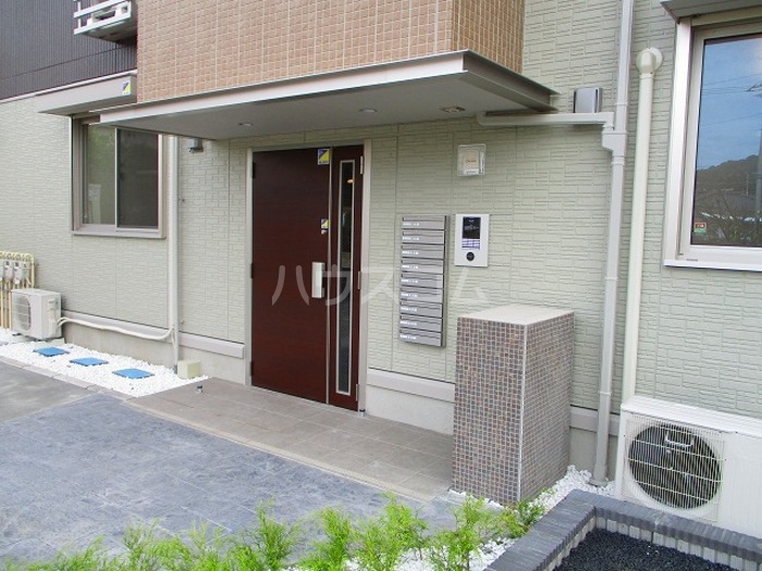 17/19 エントランス