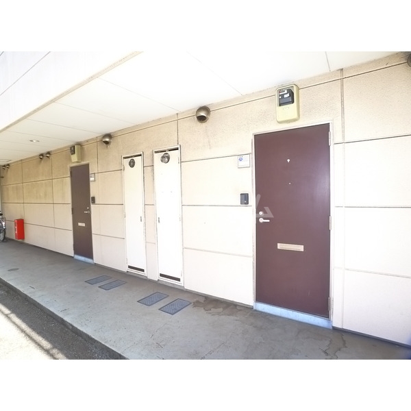 14/17 エントランス