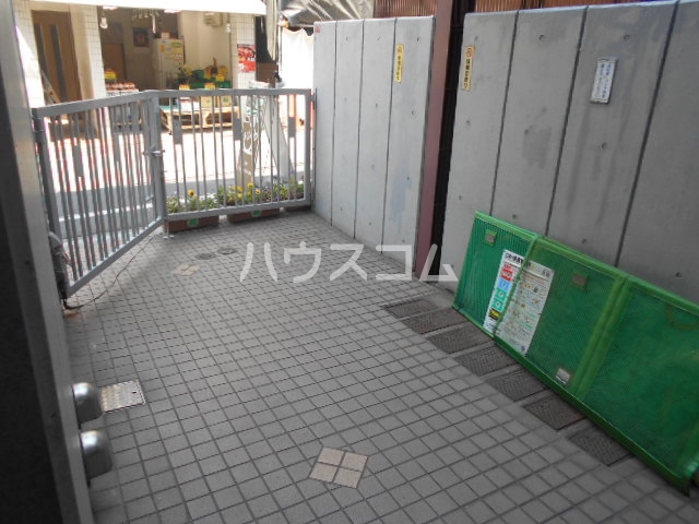 20/25 エントランス